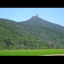 Der Berg Đá Bia mit seinem markanten Felsen